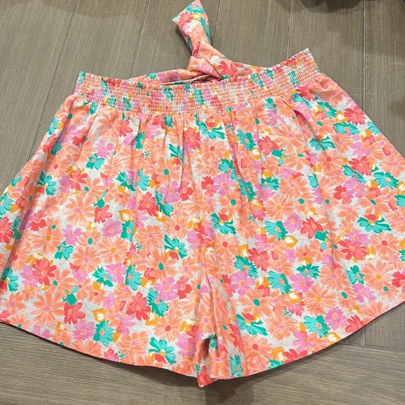 Something Navy Linen Floral Women's Shorts - Picture 12 of 14